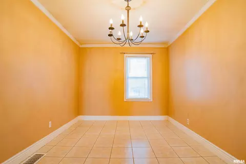 806 Spring St, Washington, IL 61571 photo 8