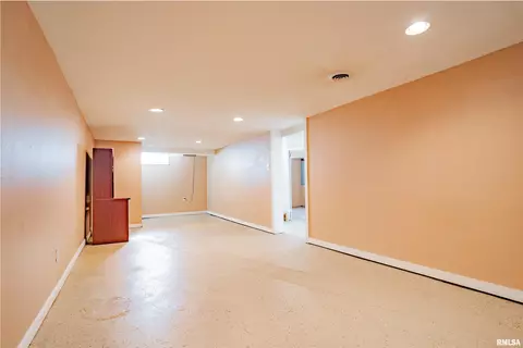 806 Spring St, Washington, IL 61571 photo 20