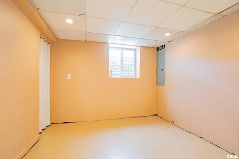 806 Spring St, Washington, IL 61571 photo 17