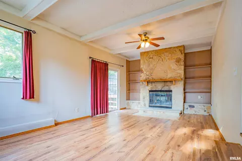806 Spring St, Washington, IL 61571 photo 4
