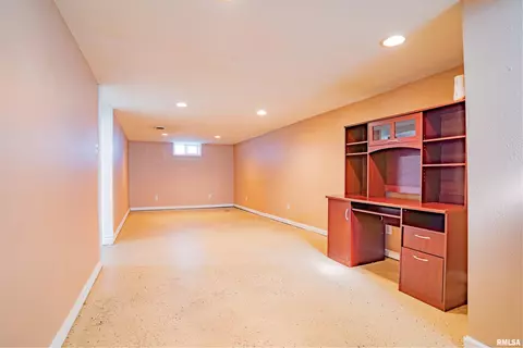 806 Spring St, Washington, IL 61571 photo 19