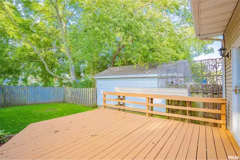 806 Spring St, Washington, IL 61571 photo 21