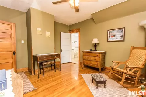 402 E State St, Manito, IL 61546 photo 30