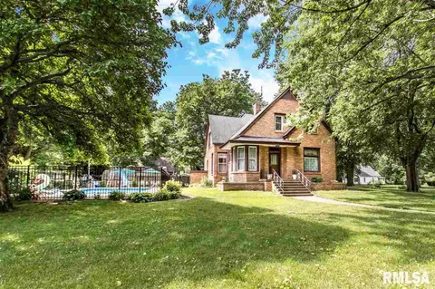 402 E State St, Manito, IL 61546 photo 2