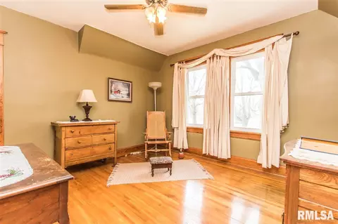 402 E State St, Manito, IL 61546 photo 29