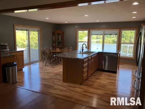 15925 E Cheyenne Dr, Cuba, IL 61427 photo 9