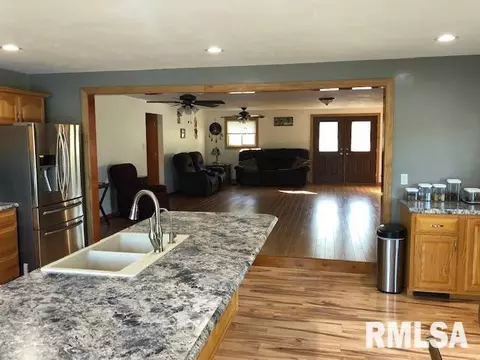 15925 E Cheyenne Dr, Cuba, IL 61427 photo 12
