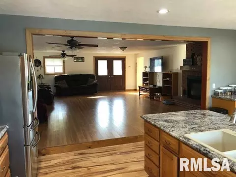 15925 E Cheyenne Dr, Cuba, IL 61427 photo 11