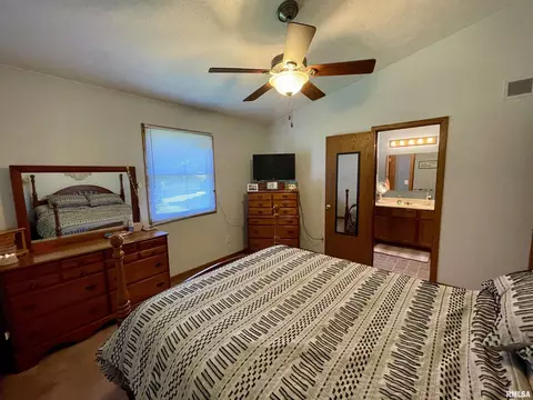 2203 Mitchell Dr, Eureka, IL 61530 photo 15