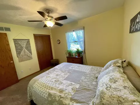 2203 Mitchell Dr, Eureka, IL 61530 photo 21
