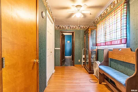 209 N Rolla St, Eureka, IL 61530 photo 7