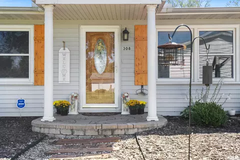 308 Maplewood Blvd, Dunlap, IL 61525 photo 2