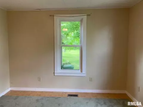 1602 E Wheeler St, Macomb, IL 61455 photo 10
