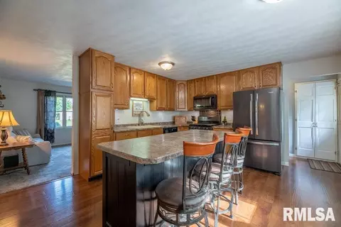 9364 W Lake Camelot Dr, Mapleton, IL 61547 photo 2