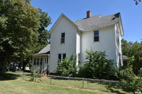 209 E Ash St, Canton, IL 61520 photo 10