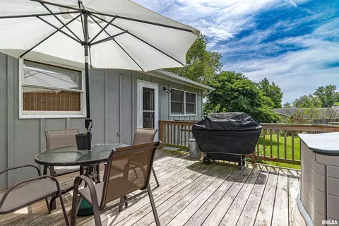 1335 Douglas Rd, Metamora, IL 61548 photo 10