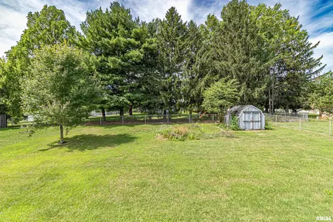 1335 Douglas Rd, Metamora, IL 61548 photo 7