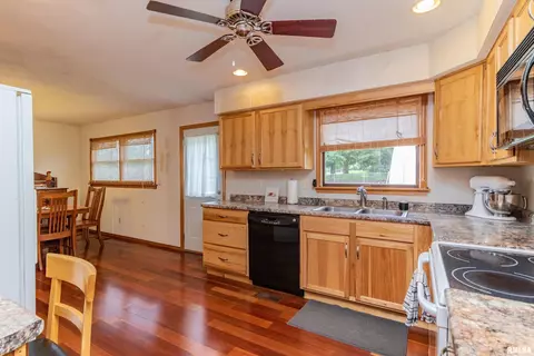 1335 Douglas Rd, Metamora, IL 61548 photo 26