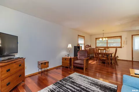 1335 Douglas Rd, Metamora, IL 61548 photo 16