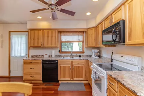 1335 Douglas Rd, Metamora, IL 61548 photo 25