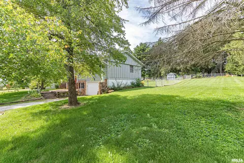 1335 Douglas Rd, Metamora, IL 61548 photo 6
