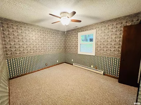 416 Hurst Dr, Macomb, IL 61455 photo 17