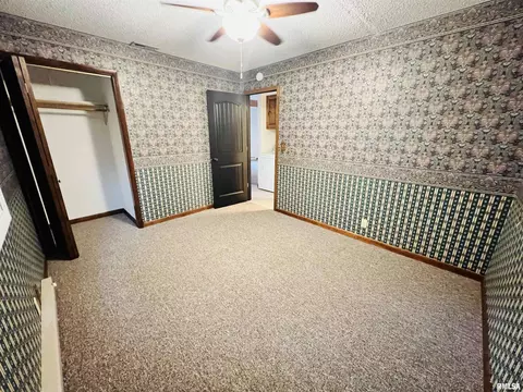 416 Hurst Dr, Macomb, IL 61455 photo 16