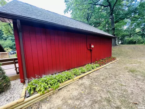 416 Hurst Dr, Macomb, IL 61455 photo 4