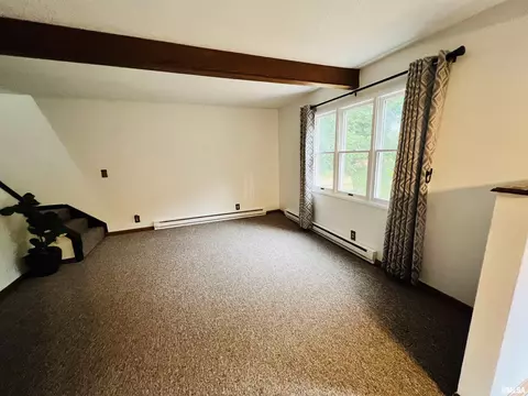 416 Hurst Dr, Macomb, IL 61455 photo 13
