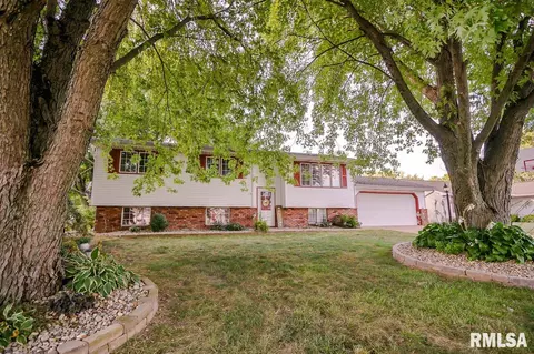 9741 W Guinivere Dr, Mapleton, IL 61547 photo 1