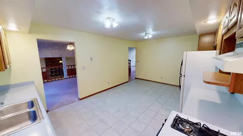 207 Warrior Way, Germantown Hills, IL 61548 photo 18