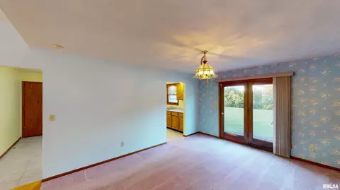 207 Warrior Way, Germantown Hills, IL 61548 photo 12