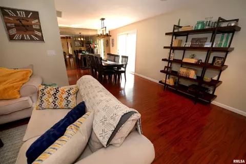 142 E Morningside Dr, Peoria, IL 61614 photo 25