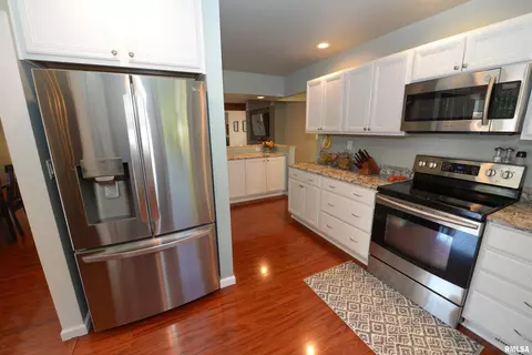 142 E Morningside Dr, Peoria, IL 61614 photo 12