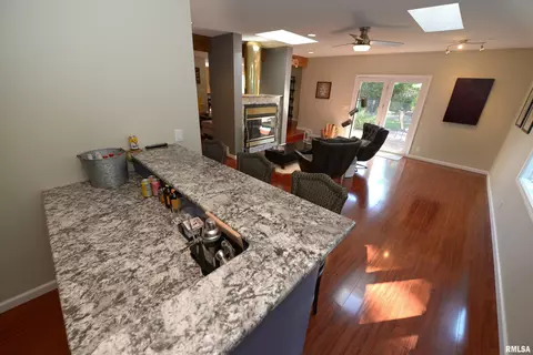 142 E Morningside Dr, Peoria, IL 61614 photo 14