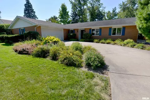 142 E Morningside Dr, Peoria, IL 61614 photo 1