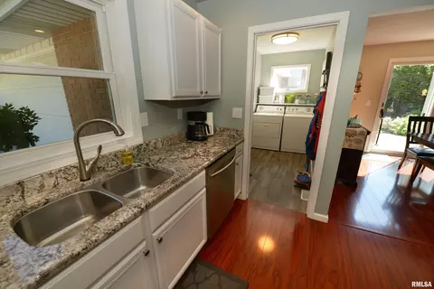 142 E Morningside Dr, Peoria, IL 61614 photo 15