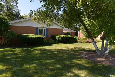 142 E Morningside Dr, Peoria, IL 61614 photo 5