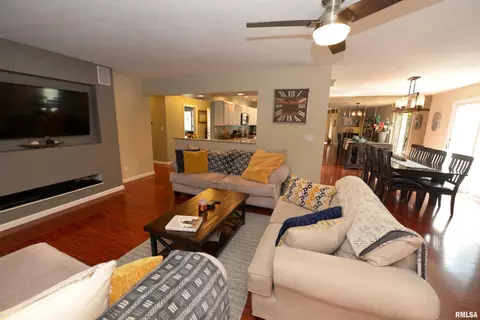 142 E Morningside Dr, Peoria, IL 61614 photo 21
