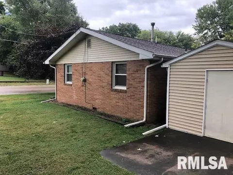 820 E Myrtle St, Canton, IL 61520 photo 26