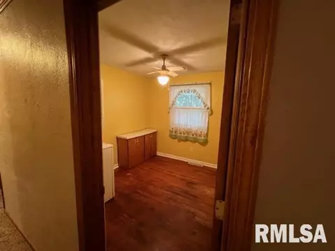 820 E Myrtle St, Canton, IL 61520 photo 18