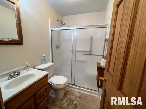 820 E Myrtle St, Canton, IL 61520 photo 20