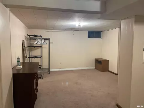 827 W Chase St, Macomb, IL 61455 photo 10