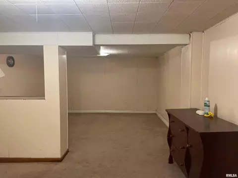 827 W Chase St, Macomb, IL 61455 photo 9