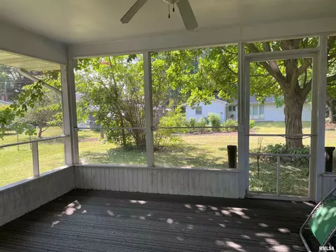 827 W Chase St, Macomb, IL 61455 photo 13