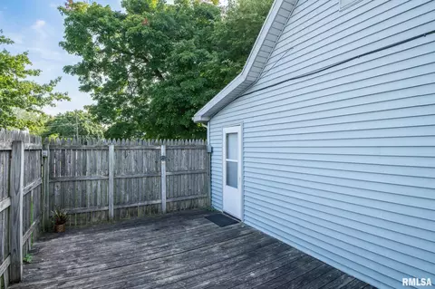 310 S Cedar St, Delavan, IL 61734 photo 34