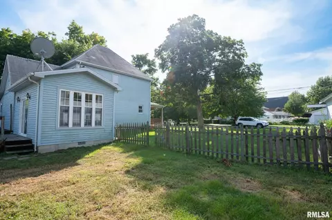 310 S Cedar St, Delavan, IL 61734 photo 36