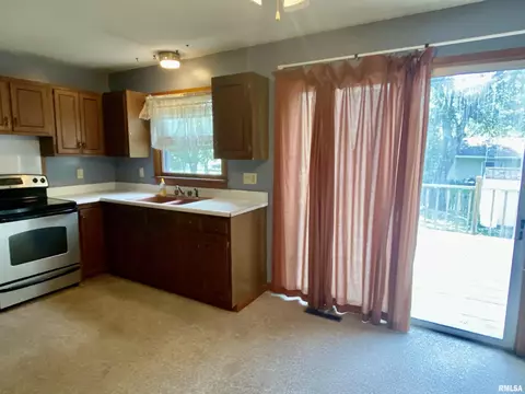 130 Doe Run St, Macomb, IL 61455 photo 23