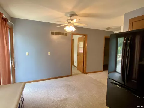 130 Doe Run St, Macomb, IL 61455 photo 22