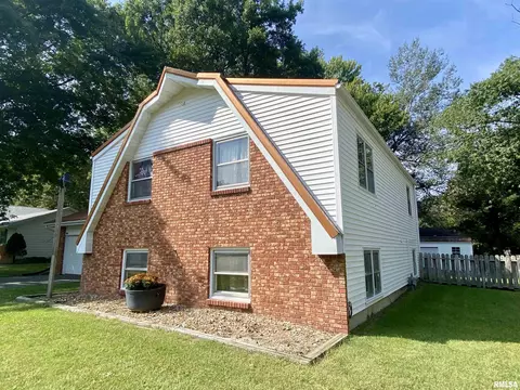 130 Doe Run St, Macomb, IL 61455 photo 6